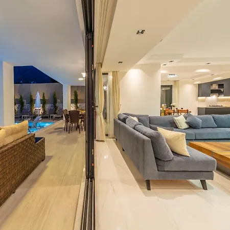 Luxury 4-bed With Private Pool And Jacuzzi Villa Ovacık