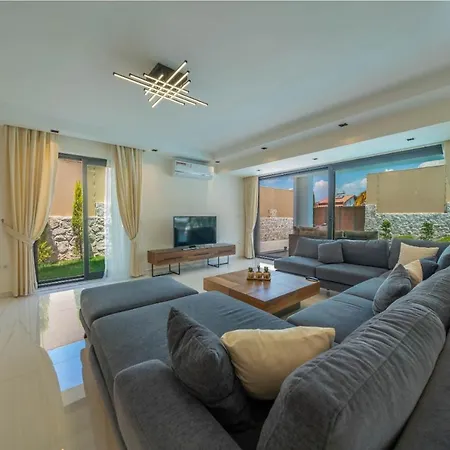 Luxury 4-bed With Private Pool And Jacuzzi * Ovacık