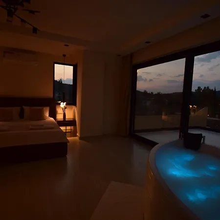 Villa Luxury 4-bed With Private Pool And Jacuzzi