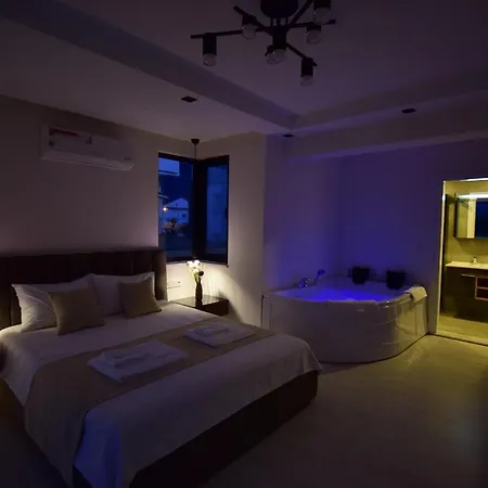 Villa Luxury 4-bed With Private Pool And Jacuzzi