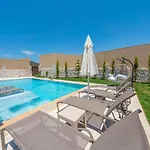 Luxury 4-bed With Private Pool And Jacuzzi * Овачик