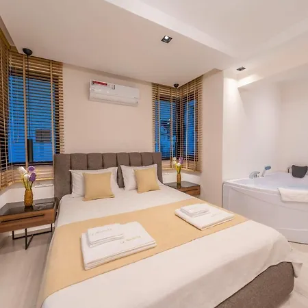 וילה Luxury 4-bed With Private Pool And Jacuzzi