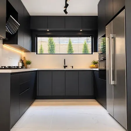 וילה Luxury 4-bed With Private Pool And Jacuzzi *