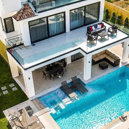 וילה Luxury 4-bed With Private Pool And Jacuzzi Ovacık