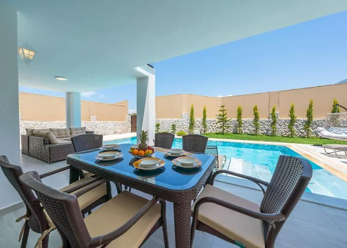 Villa Luxury 4-bed With Private Pool And Jacuzzi